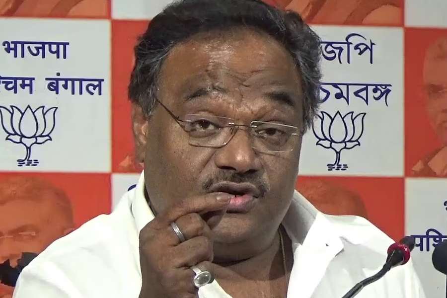 “কংগ্রেসের গর্ভযন্ত্রণায় বাজপেয়ী, আদবানি না থাকলে তৃণমূলের জন্ম হত না।”: শমীক ভট্টাচার্যর