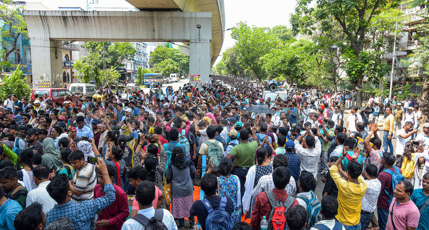 এসএসসি নিয়োগ কেলেঙ্কারি: শাসক দলের প্রভাবশালী নেতা থেকে কাউন্সিলর—‘অযোগ্য’ তালিকায় উঠে এল একাধিক চেনা নাম