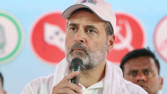 আজ সাংবাদিক সম্মেলনে ভোট চুরি নিয়ে ইলেকশন কমিশন ও বিজেপিকে তীব্র আক্রমণ করলেন রাহুল গান্ধী