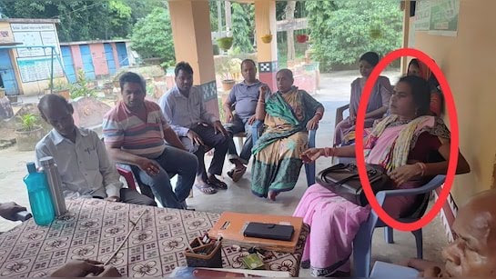 প্রণাম না করায় ৩০’র বেশি ছাত্রছাত্রীকে মারধরের! ওড়িশার শিক্ষিকাকে করা হলো বরখাস্ত