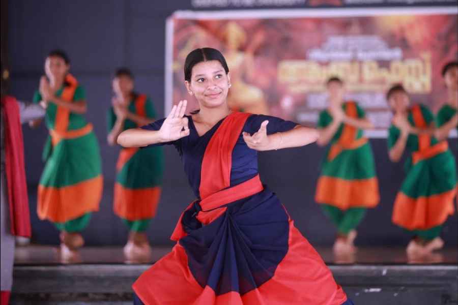 কেরলের কিশোরী সাবরি লিখছে নতুন ইতিহাস, কথাকলির মঞ্চে প্রথম মুসলিম শিল্পী