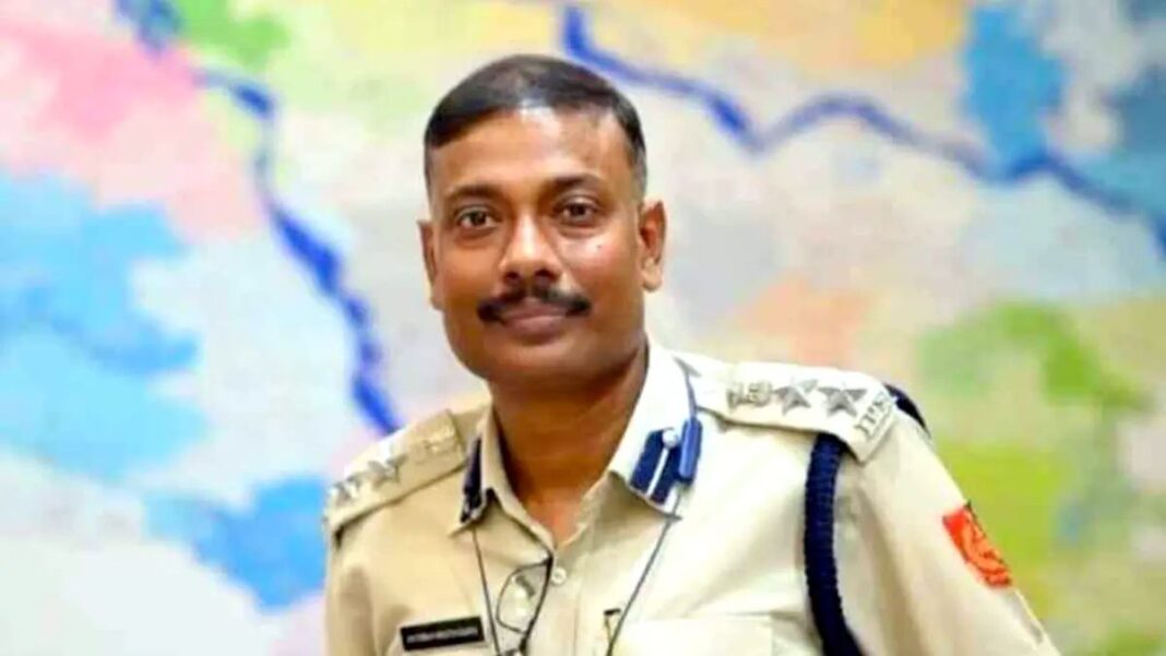 কোচবিহারের এসপি বদলি: দীপাবলির রাতে লাঠিচার্জ বিতর্কে চাঞ্চল্য