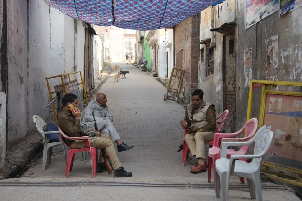 সম্ভল জামা মসজিদের বিক্ষোভ মামলায় তিন মুসলিম যুবককে জামিন দিলো সুপ্রিম কোর্টে