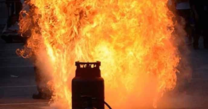 বেঙ্গালুরুর ভাড়া বাড়িতে গ্যাস সিলিন্ডার বিস্ফোরণে গুরুতর আহত মুর্শিদাবাদের ৭ জন শ্রমিক, উদাসীন কেন্দ্র ও রাজ্য সরকার