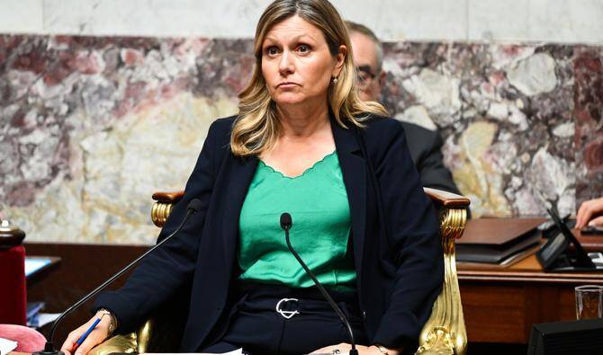 হিজাব পড়া মহিলাদের বিরুদ্ধে বিদ্বেষ মূলক মন্তব্য করলেন, ফ্রান্সের জাতীয় পরিষদের সভাপতি ইয়েল ব্রন-পিভে