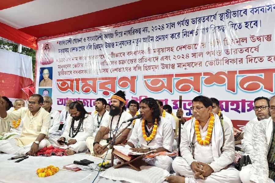 ভোটাধিকার নিয়ে বঞ্চনার ক্ষোভে ঠাকুরনগরে মতুয়াদের আমরণ অনশন