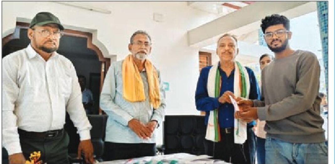 বর্ধমানে ৩৬০ জন পড়ুয়াকে জিডি স্কলারশিপ বিতরণ করলো আল-আমীন মিশন