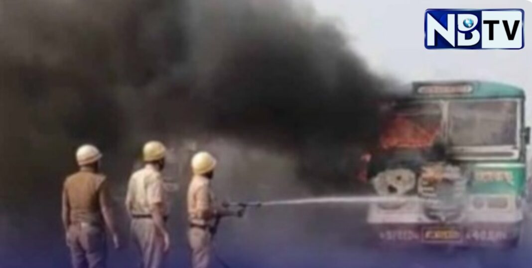হাওড়ার বালিতে চলন্ত বাসে আগুন, অল্পের জন্য বাঁচলেন যাত্রীরা