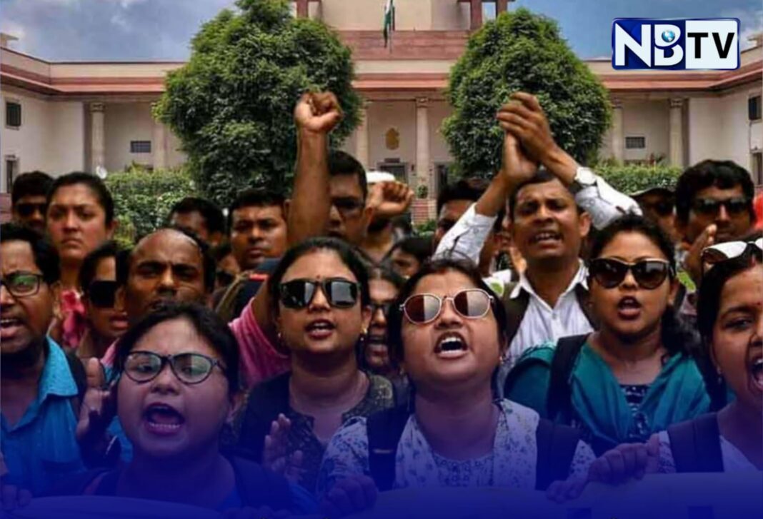 এসএসসি নিয়োগে বড় স্বস্তি: সময়সীমা বাড়িয়ে ৩১ অগস্ট, বেতন পাবেন ‘যোগ্য’ শিক্ষকেরা