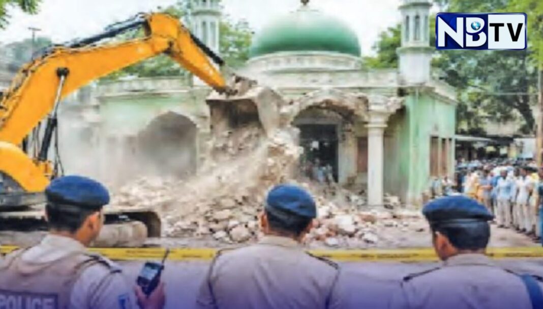 নথির অভাব দেখিয়ে ভাঙা হলো ভোপাল মসজিদের একাংশ, প্রশাসনিক সিদ্ধান্ত ঘিরে তীব্র বিতর্ক