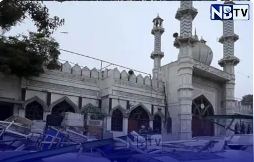 মসজিদ দরগা নিয়ে বারবার নালিশ করায় এনজিওকে তীব্র ভৎসনা করলো হাইকোর্ট