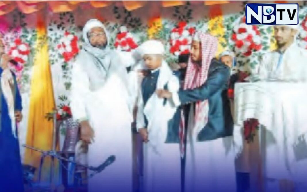 আল-হেরা হিফজুল কোরআন মাদ্রাসায়, হিফ্জ পড়ুয়াদের পাগড়ি প্রদান