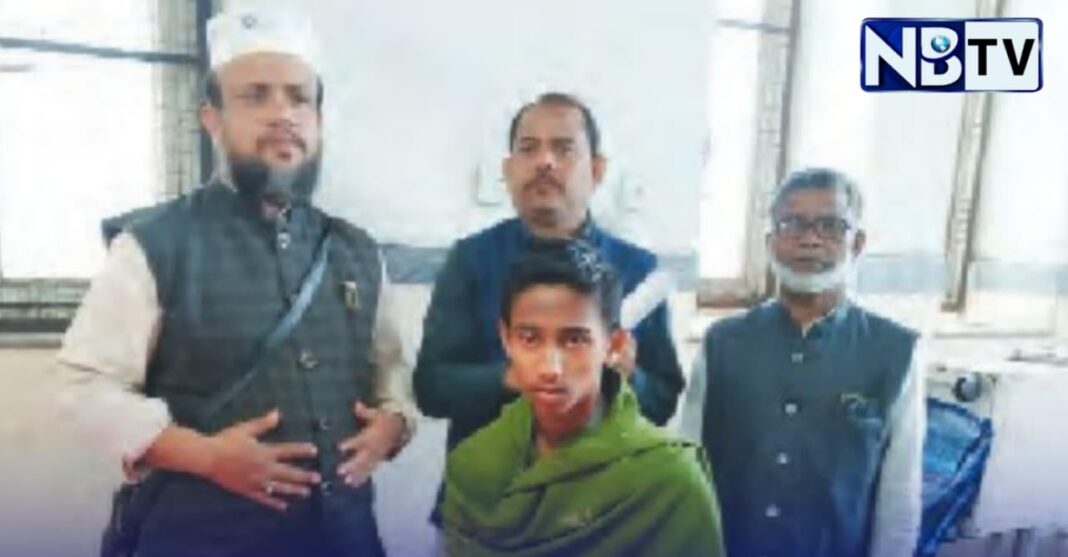 ভাঙ্গা হাতে অদম্য জেদ নিয়ে হাসপাতালে শুয়ে আলিম পরীক্ষা দিলেন, দরিদ্র কৃষক সন্তান আমির হোসেন