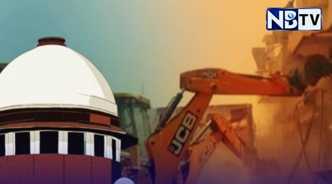 মুম্বই বিমানবন্দরে ৩০ বছরের নামাযের স্থান ভাঙা নিয়ে বিতর্ক, হাইকোর্টের কাছে মানবিক সমাধানের আহ্বান