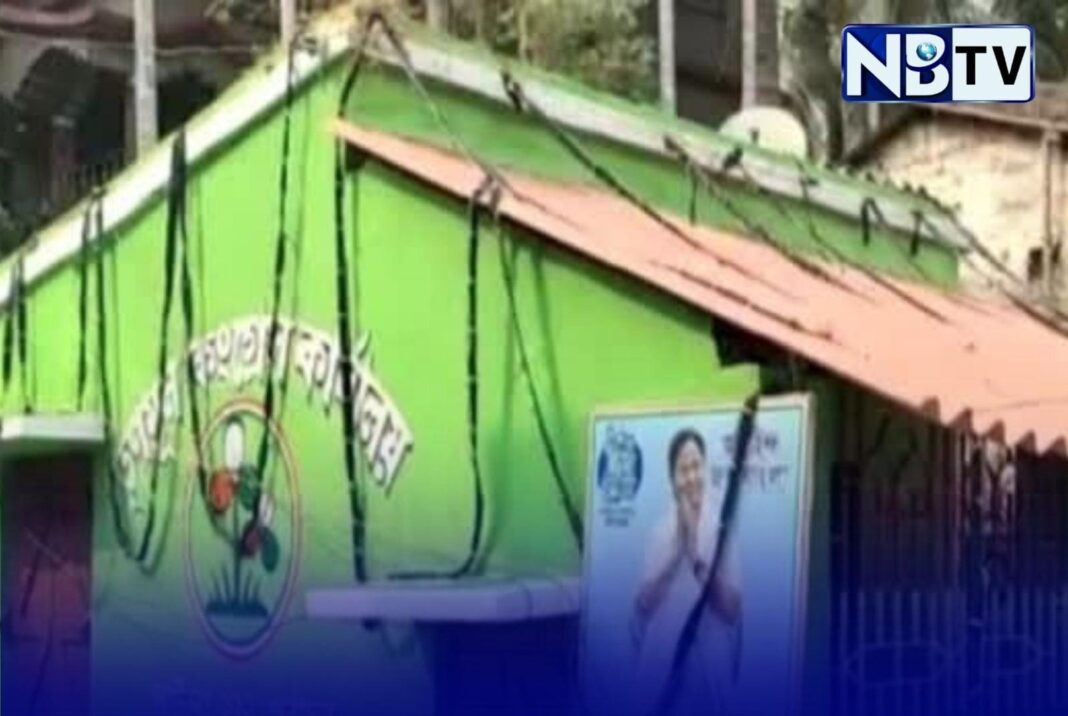 তৃণমূলের দলীয় অফিসকে কমিউনিটি সেন্টার দেখিয়ে টাকা তোলার অভিযোগ করছে গ্রামবাসীরা