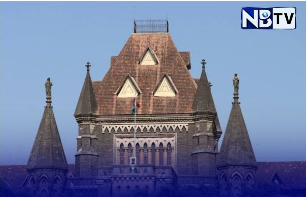 বিমানবন্দরের বাইরে নামাজের জায়গা নিয়ে বিতর্ক, বিকল্প খুঁজতে বলল আদালত