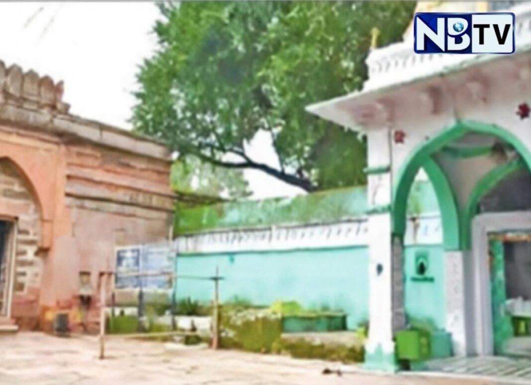 মধ্যপ্রদেশের পুরোনো মসজিদ তুলে দিতে হবে হিন্দুত্ববাদীদের হাতে, মামলা দায়ের হওয়ার পর এলাকা পরিদর্শনে হাইকোর্টের বিচারপতি