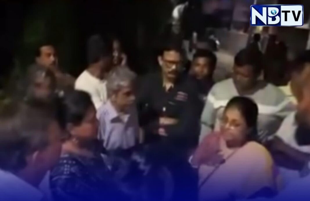 শিডিউল না দেখিয়ে কাজ করায় স্থানীয় বাসিন্দাদের চাপে বন্ধ রাস্তা নির্মাণের কাজ! ‘সিপিএম-এর ষড়যন্ত্র’ দাবি তৃণমূলের