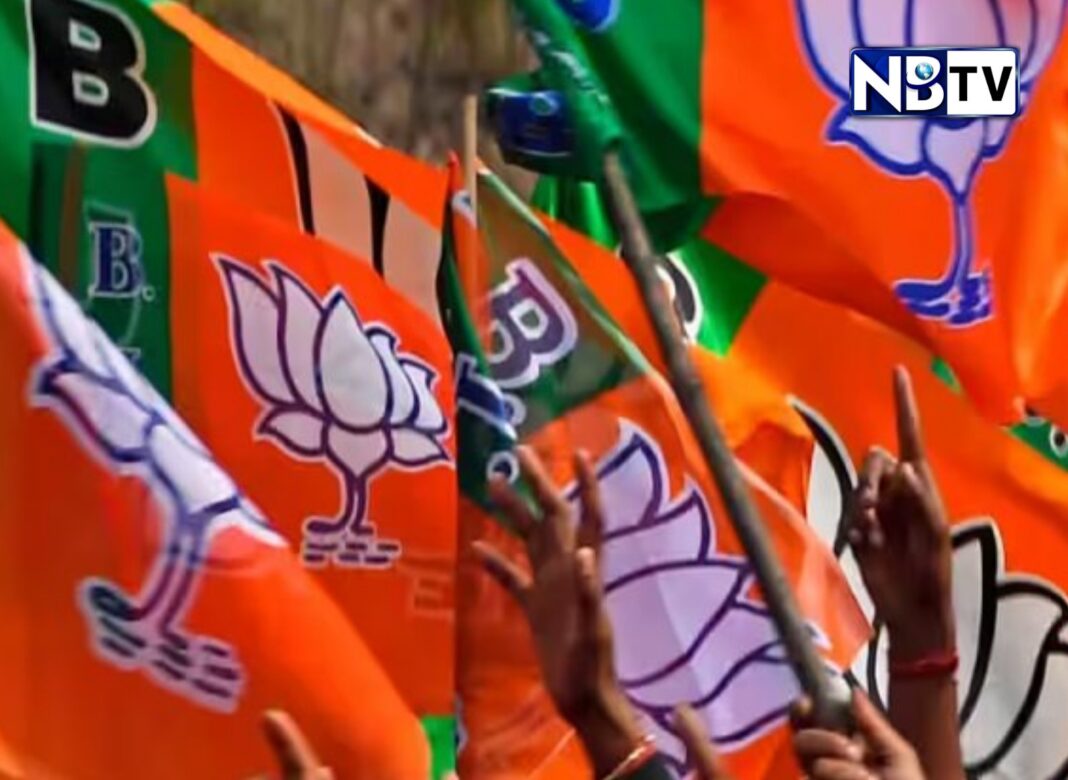 কল্যাণীতে বুথ পরিদর্শনে গিয়ে বিক্ষোভের মুখে বিজেপি প্রার্থী অনুপম বিশ্বাস