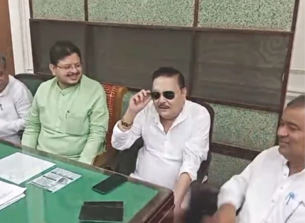 “ইডির থেকে অভিষেক বেশি ভয়ংকর!” মমতার হাত ছাড়তেই ভিন্ন সুর মদন মিত্রের কণ্ঠে