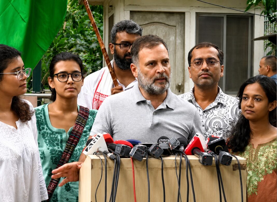 ধর্মেন্দ্র প্রধানের ইস্তফা না হলে সংসদের অচলাবস্থা কাটবে না, জানালেন রাহুল গান্ধী