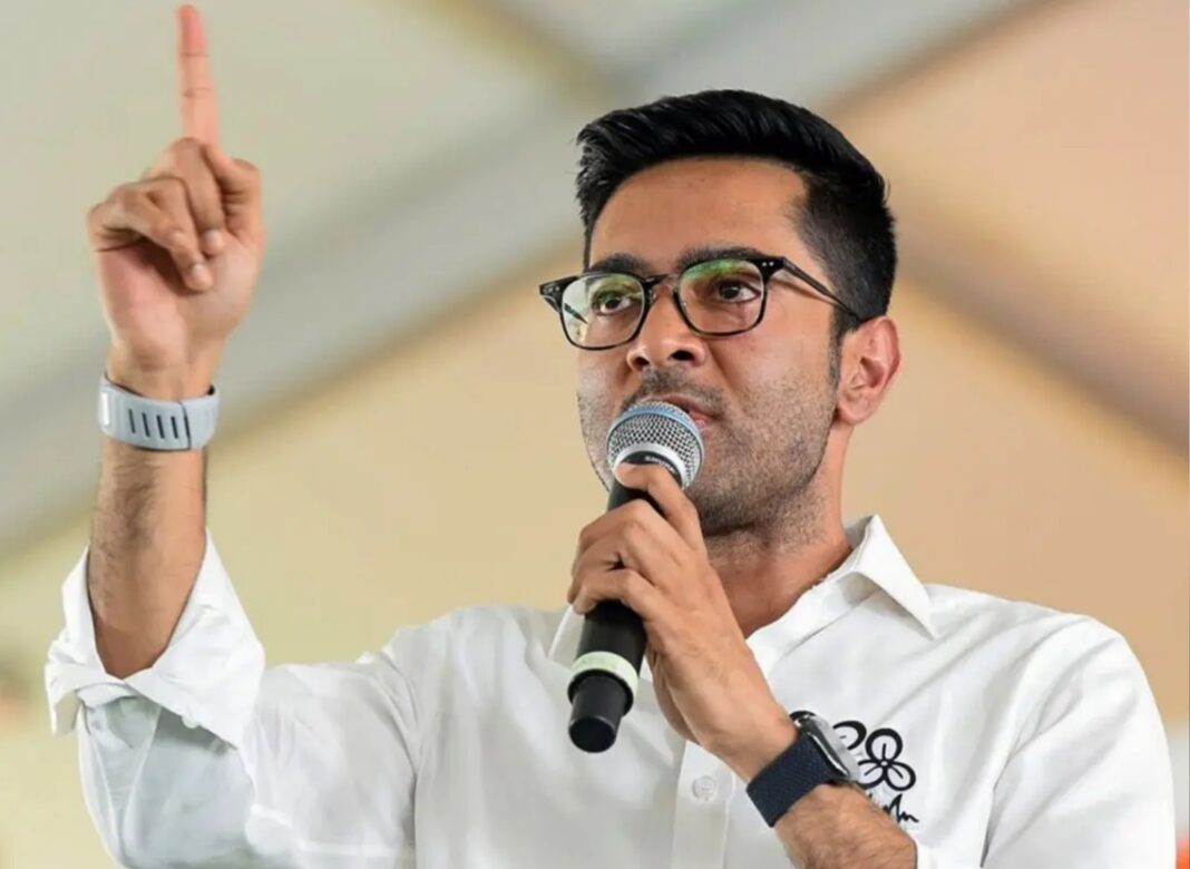 “ফুটপাথে থাকব, বাংলা থেকে বিজেপিকে উৎখাত করবো” ২১ জুলাইয়ের মঞ্চ থেকে জানালেন অভিষেক বন্দ্যোপাধ্যায়