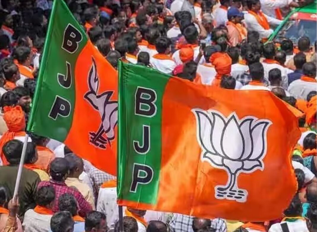 ক্যানসার আক্রান্তের স্ত্রীর থেকে ১০ হাজার টাকা আদায়ের অভিযোগ উঠল ২ বিজেপি নেতার বিরুদ্ধে