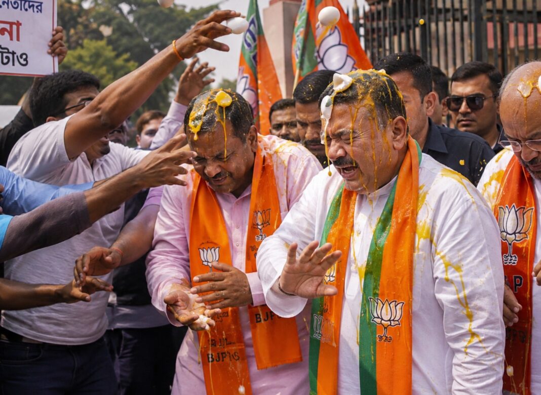 কাটমানির অভিযোগ ঘিরে গেরুয়া শিবিরে অস্বস্তি, এবার শীতলকুচিতে ডিম থেরাপির শিকার খোদ বিজেপি নেতারাই!