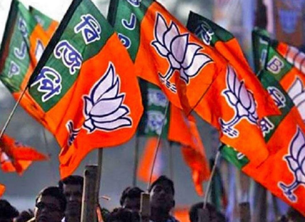 হালাল মাংস বিক্রি করায় নদিয়ার এক রেস্তোরাঁয় বিক্ষোভ বিজেপির!