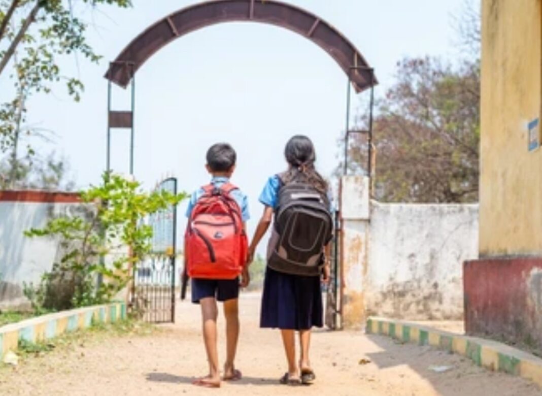 ‘গত ১ বছরে সরকারি স্কুলের পড়ুয়া সংখ্য়া প্রায় ২৭ লক্ষ কমেছে’, রিপোর্ট কেন্দ্রের