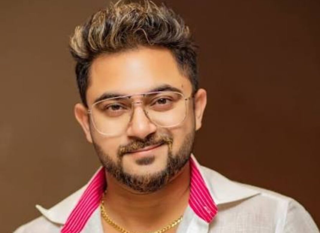 বকেয়া পারিশ্রমিক চাওয়াই কি ‘অপরাধ’? কাঠমিস্ত্রীকে মারধরের অভিযোগ সোহমের বিরুদ্ধে