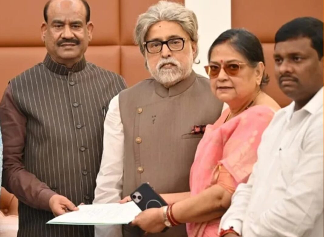 কাকলি-সুদীপদের সাংসদ পদ নিয়ে টানাপড়েন,২০ ‘বিদ্রোহী’ সাংসদকে সুপ্রিম কোর্টের নোটিস!