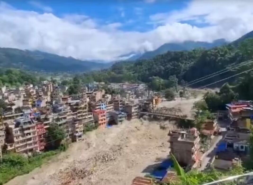 কৈলাসযাত্রার পথে বড় বিপর্যয়, নেপালে নিখোঁজ ১৪১ ভারতীয় পর্যটক