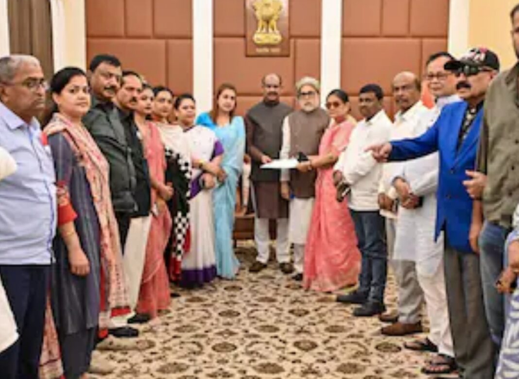 ২০ ‘বিদ্রোহী’ তৃণমূল সাংসদের ভাগ্য এখন স্পিকারের হাতে!