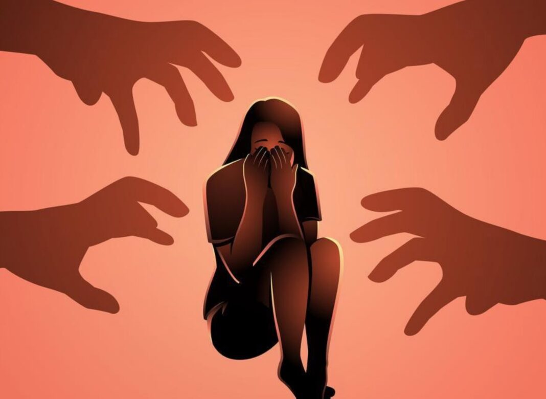 যোগী রাজ্য লখনউয়ে মদের আসরে বাধা দেওয়ায় ভয়াবহ পরিণতি! ৭০ বছরের বৃদ্ধাকে গণধর্ষণের পর খুনের অভিযোগে দুই যুবক গ্রেপ্তার