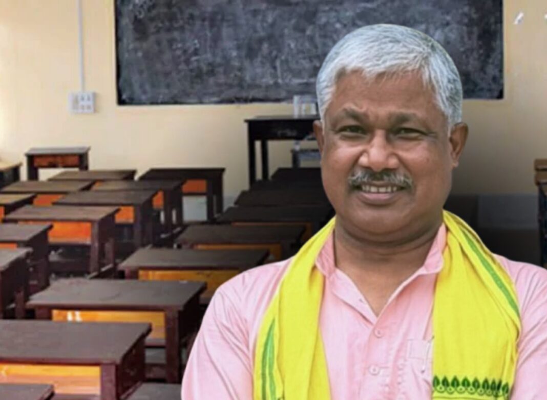 রাজ্যে ৯৩৩টি পড়ুয়াশূন্য স্কুলের ভবিষ্যৎ নিয়ে উঠছে প্রশ্ন, দু’মাসে ৪১০০ থেকে সংখ্যা কমে যাওয়ায় বিতর্ক!