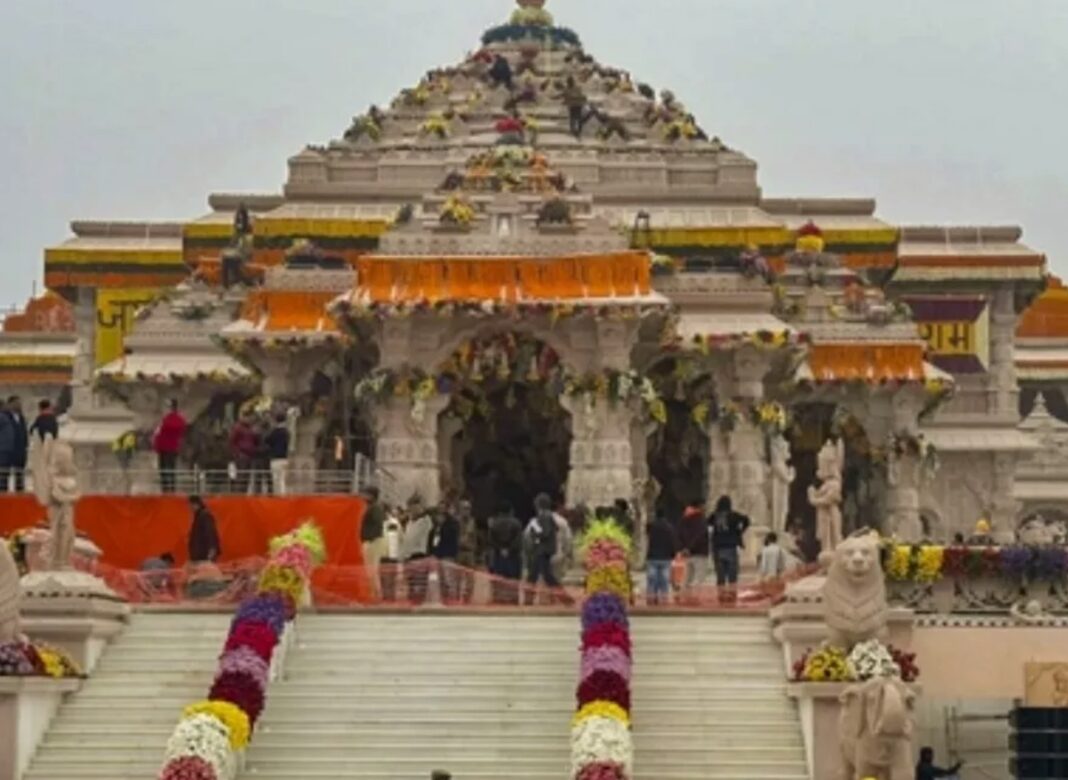 রামমন্দিরে প্রণামি চুরির ১০৫ কাণ্ড! সিসিটিভি ফুটেজে ধরা পড়ল চাঞ্চল্যকর তথ্য