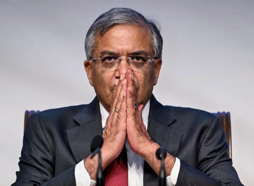 SIR-এর নামে ভোটার তালিকায় কারচুপির অভিযোগ! ১০ মাসে ১৪ বার লিখিত আপত্তি জানিয়েছিলেন দুই নির্বাচন কমিশনার