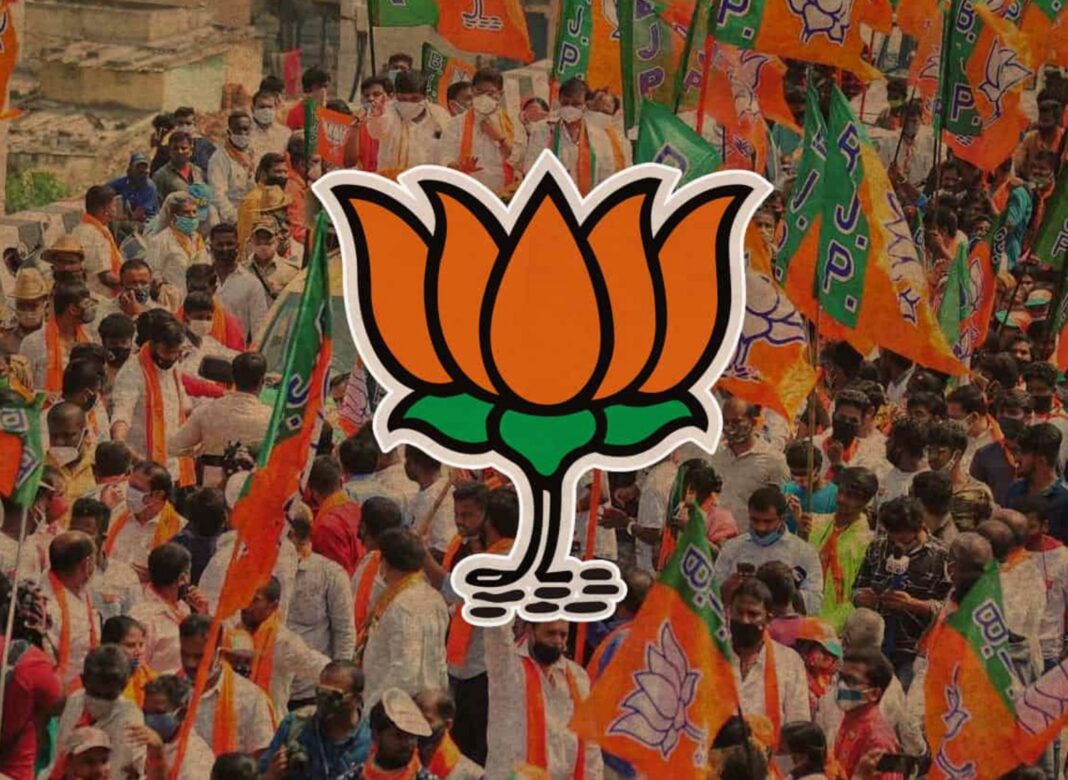 জামুড়িয়ায় ফের প্রকাশ্যে বিজেপির গোষ্ঠীদ্বন্দ্ব, বিধায়কের বিরুদ্ধে ব্যবসায় বাধার অভিযোগ দলীয় নেতার
