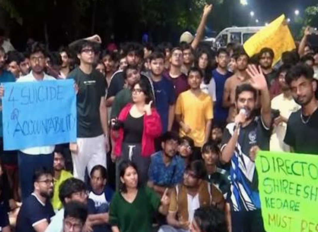 IIT বম্বের পড়ুয়ার মৃত্যু! জাতিবৈষম্যের অভিযোগে SC/ST আইনে FIR, কাঠগড়ায় কর্তৃপক্ষ