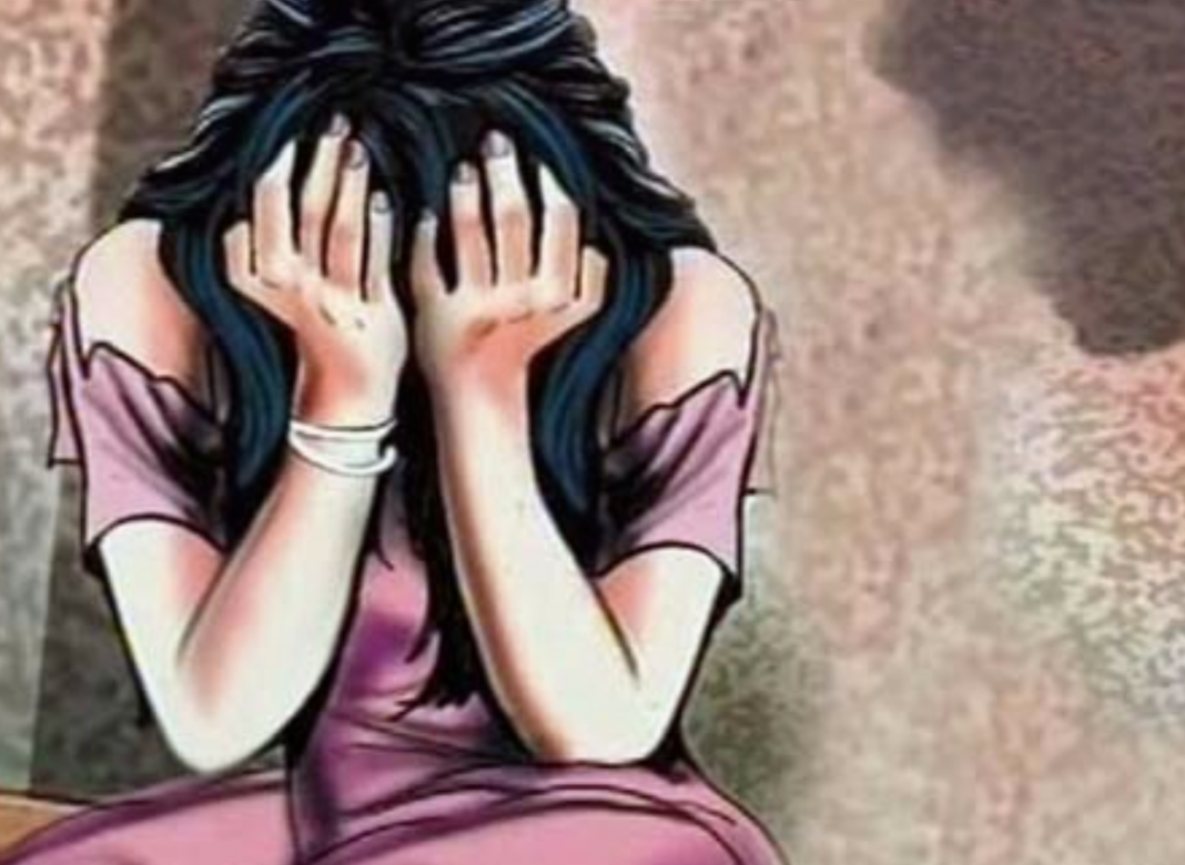 উত্তরপ্রদেশে খামারবাড়িতে তরুণীকে গণধর্ষণের অভিযোগ, গ্রেফতার ২ পুলিশকর্মী ও ২ সিআরপিএফ জওয়ান
