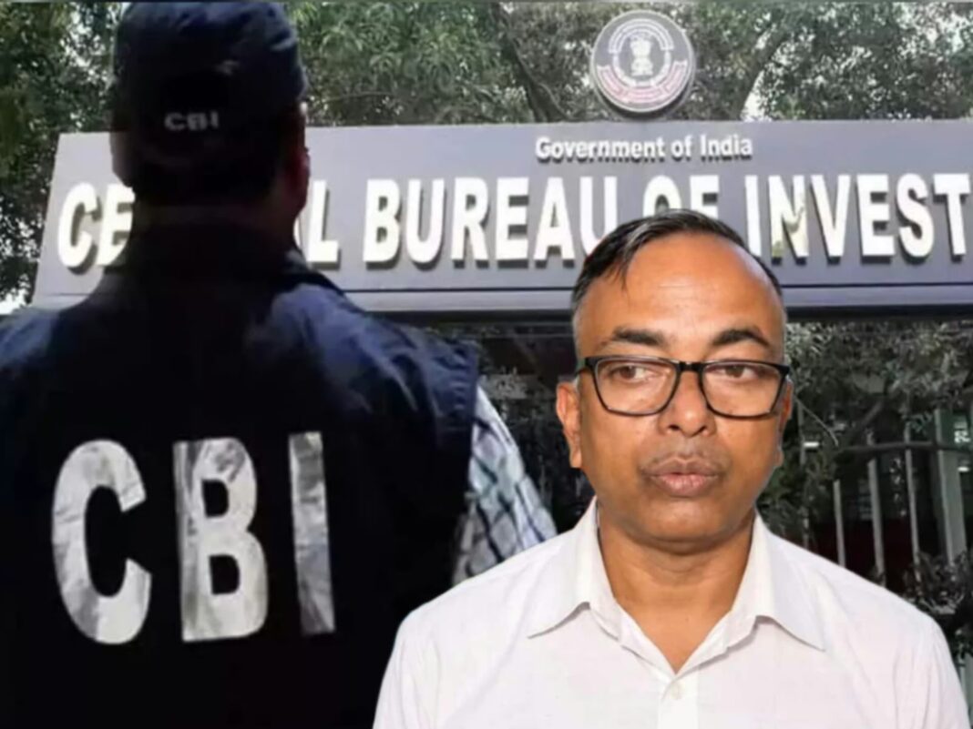 সিবিআইয়ের মতো সংস্থাকে ভারতবর্ষ থেকে তুলে দেওয়া উচিত!’ সন্দীপ ঘোষের জামিনে ক্ষোভ, সিবিআইয়ের ভূমিকা নিয়ে প্রশ্ন তুললেন অভয়ার বাবা