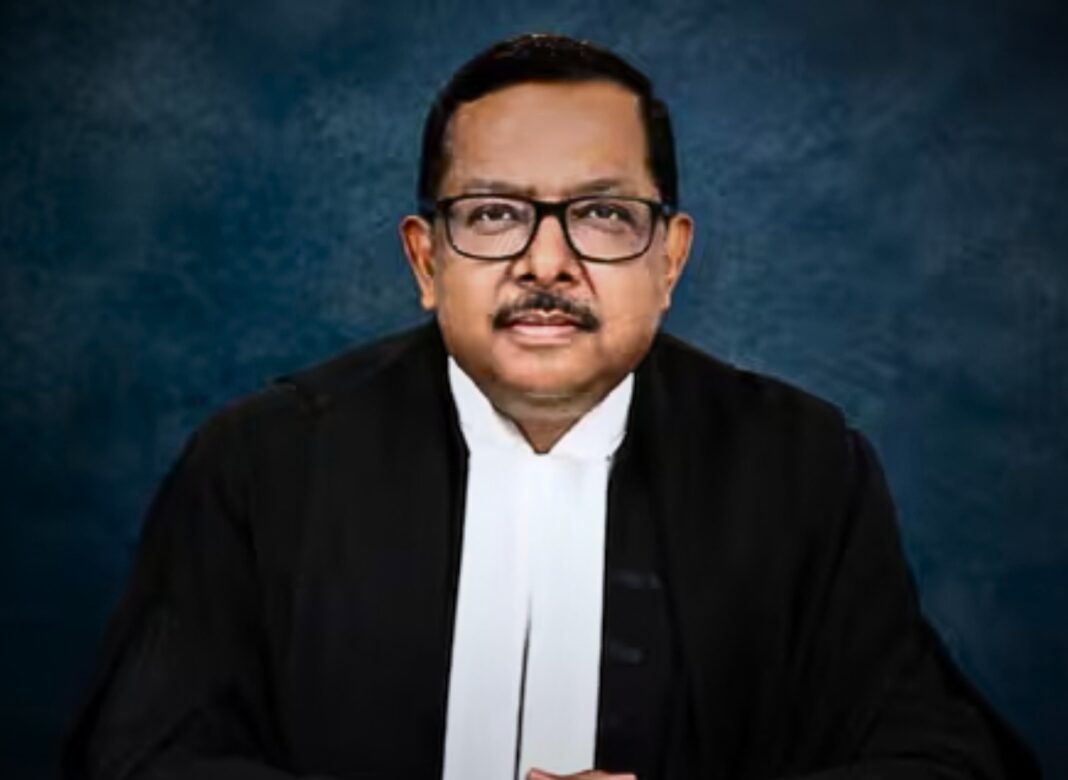 ‘লক্ষ লক্ষ নাগরিককে ভোটাধিকার থেকে বঞ্চিত করার কোনও প্রক্রিয়াই গ্রহণযোগ্য নয়’, বিচারপতি উজ্জ্বল ভুঁইয়া
