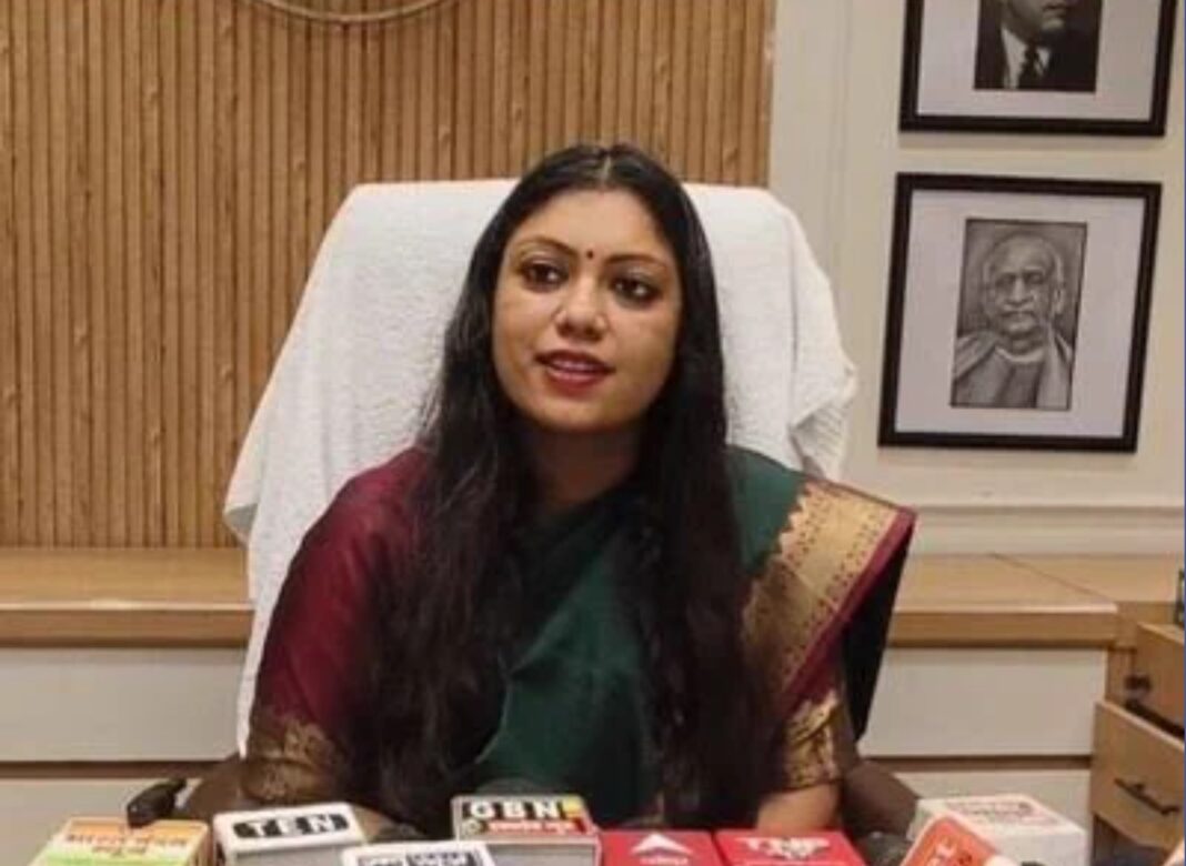 সরকারি নথিতে ‘আন্দোলনজীবী’ শব্দের ব্যবহার নিয়ে প্রশ্ন, জ্ঞানেশ-কন্যার কাছে জবাব চাইল হাই কোর্ট