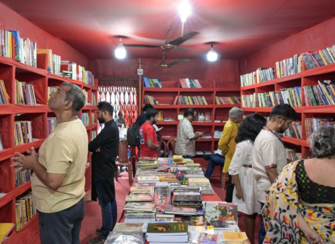 দুর্গাপুজোয় বই বিক্রিতে রেকর্ড, এবার বড়দিনে নজর! জনসংযোগ বৃদ্ধিতে বিশেষ পরিকল্পনা সিপিএমের